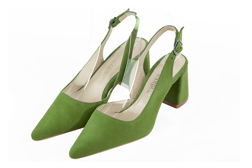 , coloris vert anis. Bout pointu. Mi-haut à haut. Talon évasé. Cérémonie, soirée, cocktail, évènementiel. Personnalisation : Choix des cuirs, 
                des couleurs et des talons. Petites et grandes pointures. - Florence KOOIJMAN
